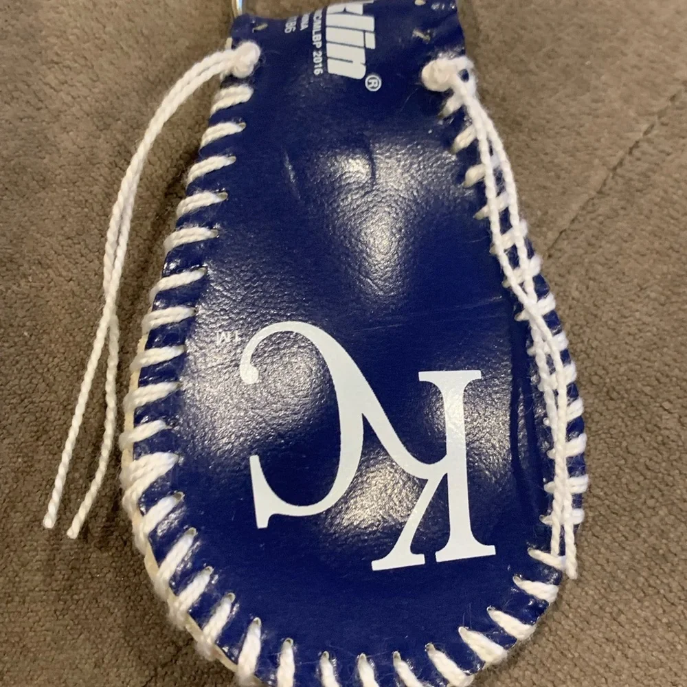 KC Royals Logo Baseball Keychain